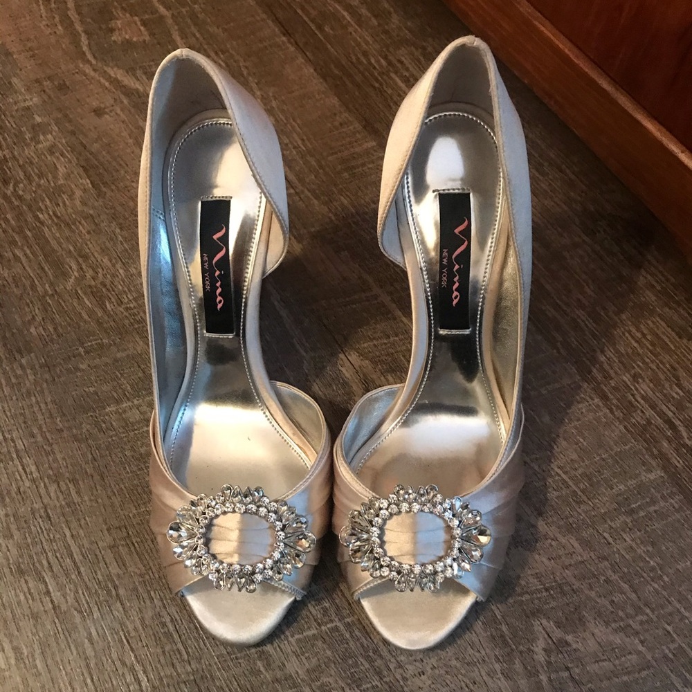 Nina Ivory- Size 7